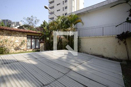 Casa à venda com 250m², 3 quartos e 4 vagasPiscina