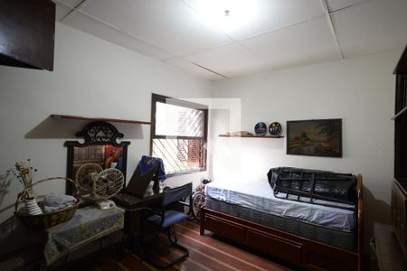 Casa à venda com 250m², 3 quartos e 4 vagasQuarto de Serviço 2