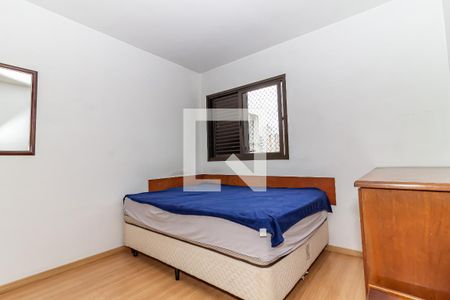 Apartamento à venda com 105m², 4 quartos e 2 vagasQuarto 2