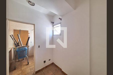 Apartamento à venda com 105m², 3 quartos e 2 vagas Apartamento à venda com 105m², 3 quartos e 2 vagasQuarto de Serviço