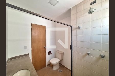 Apartamento à venda com 105m², 3 quartos e 2 vagas Apartamento à venda com 105m², 3 quartos e 2 vagasBanheiro da Suíte