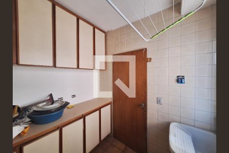 Apartamento à venda com 105m², 3 quartos e 2 vagas Apartamento à venda com 105m², 3 quartos e 2 vagasÁrea de Serviço