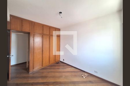 Apartamento à venda com 105m², 3 quartos e 2 vagas Apartamento à venda com 105m², 3 quartos e 2 vagasQuarto 2