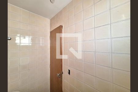 Apartamento à venda com 105m², 3 quartos e 2 vagas Apartamento à venda com 105m², 3 quartos e 2 vagasBanheiro de serviço