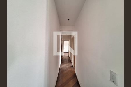 Apartamento à venda com 105m², 3 quartos e 2 vagas Apartamento à venda com 105m², 3 quartos e 2 vagasCorredor