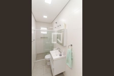 Casa à venda com 280m², 4 quartos e 2 vagasBanheiro