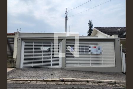 Casa à venda com 280m², 4 quartos e 2 vagasFachada