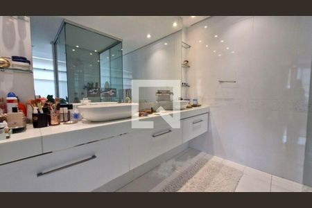 Casa à venda com 347m², 3 quartos e 2 vagas