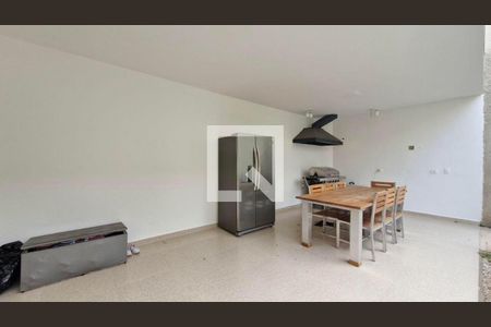 Casa à venda com 347m², 3 quartos e 2 vagas