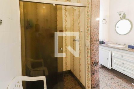 Casa à venda com 330m², 4 quartos e 4 vagas Casa à venda com 330m², 4 quartos e 4 vagasBanheiro Quarto 3 Suite