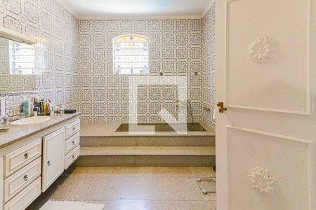Casa à venda com 330m², 4 quartos e 4 vagas Casa à venda com 330m², 4 quartos e 4 vagasBanheiro Quarto 4 Suite 2