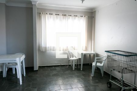 Apartamento à venda com 48m², 2 quartos e 1 vaga Apartamento à venda com 48m², 2 quartos e 1 vagaÁrea comum - Salão de festas