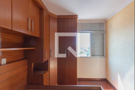 Apartamento à venda com 120m², 3 quartos e 2 vagasQuarto 2