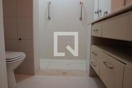 Apartamento à venda com 180m², 4 quartos e 3 vagasBanheiro da Suite 2 