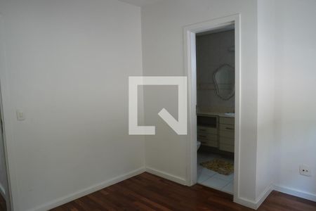 Apartamento à venda com 180m², 4 quartos e 3 vagasSuite 