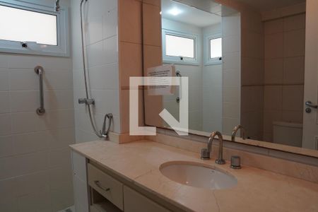 Apartamento à venda com 180m², 4 quartos e 3 vagasBanheiro da Suite 2 