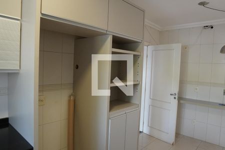 Apartamento à venda com 180m², 4 quartos e 3 vagasCozinha