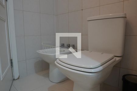 Apartamento à venda com 180m², 4 quartos e 3 vagasBanheiro da Suite 2 