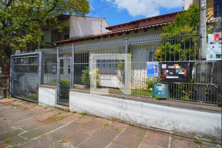 Casa à venda com 200m², 3 quartos e 4 vagasFachada