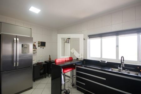 Casa à venda com 319m², 7 quartos e 5 vagas Casa à venda com 319m², 7 quartos e 5 vagasCozinha