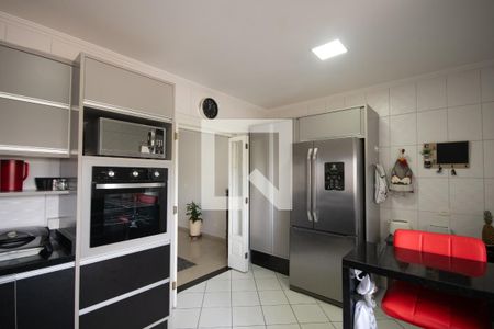 Casa à venda com 319m², 7 quartos e 5 vagas Casa à venda com 319m², 7 quartos e 5 vagasCozinha
