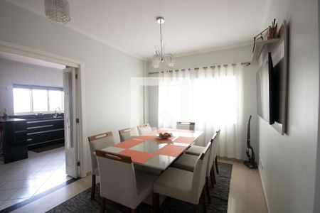 Casa à venda com 319m², 7 quartos e 5 vagas Casa à venda com 319m², 7 quartos e 5 vagasCopa