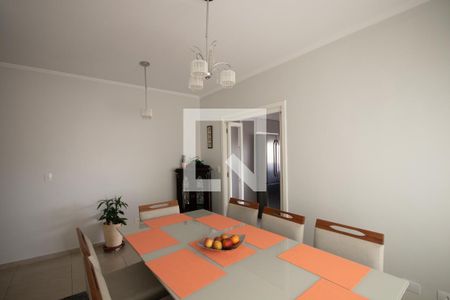 Casa à venda com 319m², 7 quartos e 5 vagas Casa à venda com 319m², 7 quartos e 5 vagasCopa