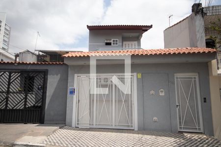 Casa à venda com 319m², 7 quartos e 5 vagas Casa à venda com 319m², 7 quartos e 5 vagasFachada