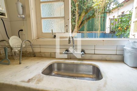 Casa para alugar com 300m², 4 quartos e 6 vagas Casa para alugar com 300m², 4 quartos e 6 vagasCozinha