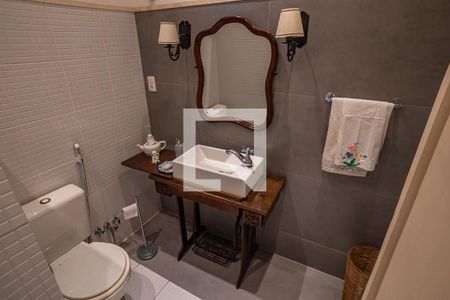 Casa para alugar com 300m², 4 quartos e 6 vagas Casa para alugar com 300m², 4 quartos e 6 vagasLavabo