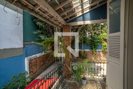 Casa para alugar com 300m², 4 quartos e 6 vagas Casa para alugar com 300m², 4 quartos e 6 vagasVaranda