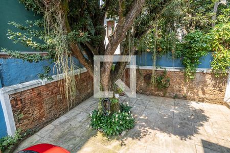 Casa para alugar com 300m², 4 quartos e 6 vagas Casa para alugar com 300m², 4 quartos e 6 vagasVaranda