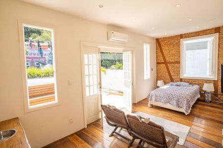 Casa para alugar com 300m², 4 quartos e 6 vagas Casa para alugar com 300m², 4 quartos e 6 vagasQuarto 3