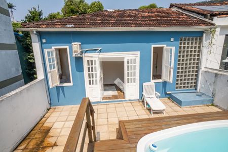 Casa para alugar com 300m², 4 quartos e 6 vagas Casa para alugar com 300m², 4 quartos e 6 vagasÁrea Externa