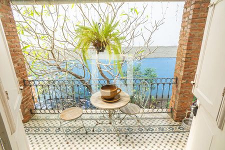 Casa para alugar com 300m², 4 quartos e 6 vagas Casa para alugar com 300m², 4 quartos e 6 vagasSala