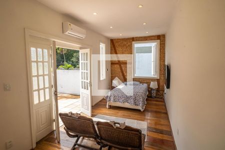 Casa para alugar com 300m², 4 quartos e 6 vagas Casa para alugar com 300m², 4 quartos e 6 vagasQuarto 3