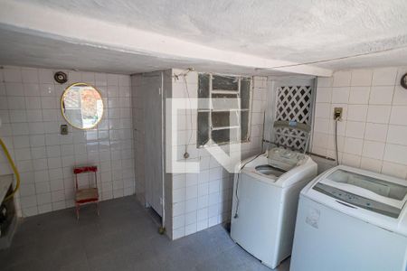 Casa para alugar com 300m², 4 quartos e 6 vagas Casa para alugar com 300m², 4 quartos e 6 vagasÁrea de Serviço