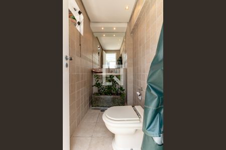 Apartamento para alugar com 220m², 3 quartos e 2 vagas Apartamento para alugar com 220m², 3 quartos e 2 vagasLavabo da Cobertura