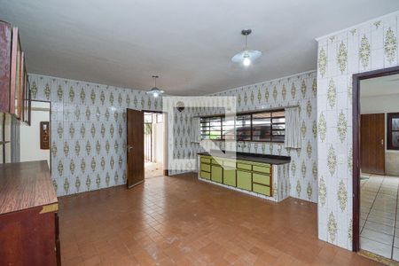 Casa à venda com 472m², 3 quartos e 4 vagasCozinha 2
