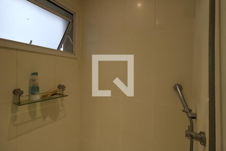 Apartamento à venda com 201m², 3 quartos e 3 vagasBanheiro da Suíte 2 - Box