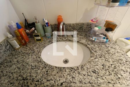 Apartamento à venda com 201m², 3 quartos e 3 vagasBanheiro da Suíte 1 - Pia