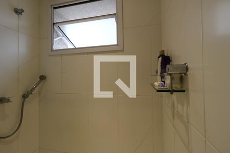 Apartamento à venda com 201m², 3 quartos e 3 vagasBanheiro da Suíte 1 - Box