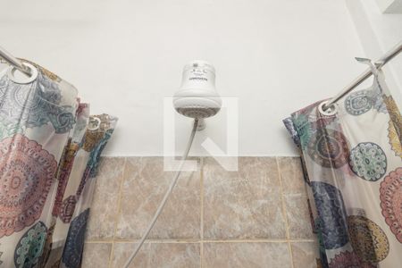 Banheiro de kitnet/studio para alugar com 1 quarto, 40m² em Santa Ifigênia, São Paulo