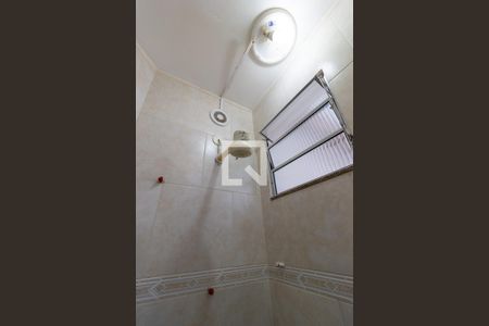 Banheiro de kitnet/studio para alugar com 1 quarto, 22m² em Tijuca, Rio de Janeiro