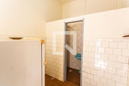 Casa à venda com 300m², 5 quartos e 3 vagasBanheiro Social na Casa de Fundos