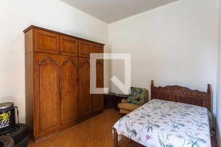 Casa à venda com 300m², 5 quartos e 3 vagasQuarto 4 na Casa de Fundos