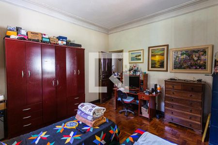 Casa à venda com 300m², 5 quartos e 3 vagasQuarto 2