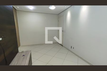 Sala de apartamento para alugar com 2 quartos, 50m² em Taquara, Rio de Janeiro