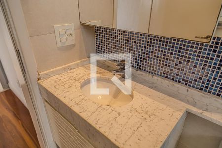 Apartamento à venda com 130m², 2 quartos e 3 vagas Apartamento à venda com 130m², 2 quartos e 3 vagasBanheiro Social - Pia