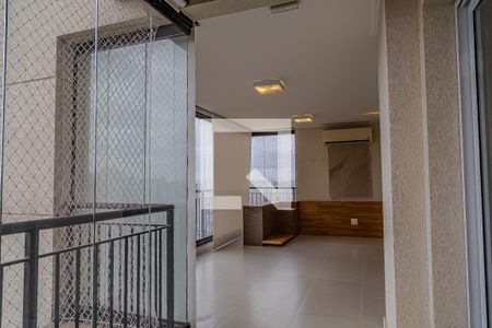 Apartamento à venda com 130m², 2 quartos e 3 vagas Apartamento à venda com 130m², 2 quartos e 3 vagasVaranda